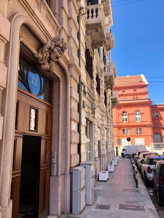 Laus Teatro Petruzzelli Suite Bari Bagian luar foto
